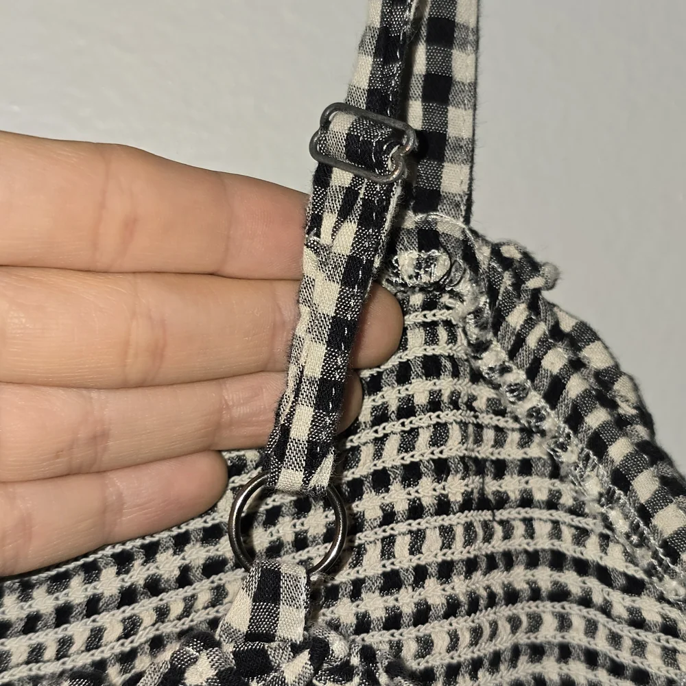 🌟 Old Navy Sleeveless Smocked-Bodice Gingham Top - Picture 5 of 6